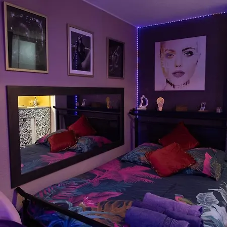 Purple Secret Naturiste Agde