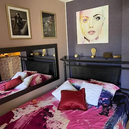 Purple Secret Naturiste Lejlighed